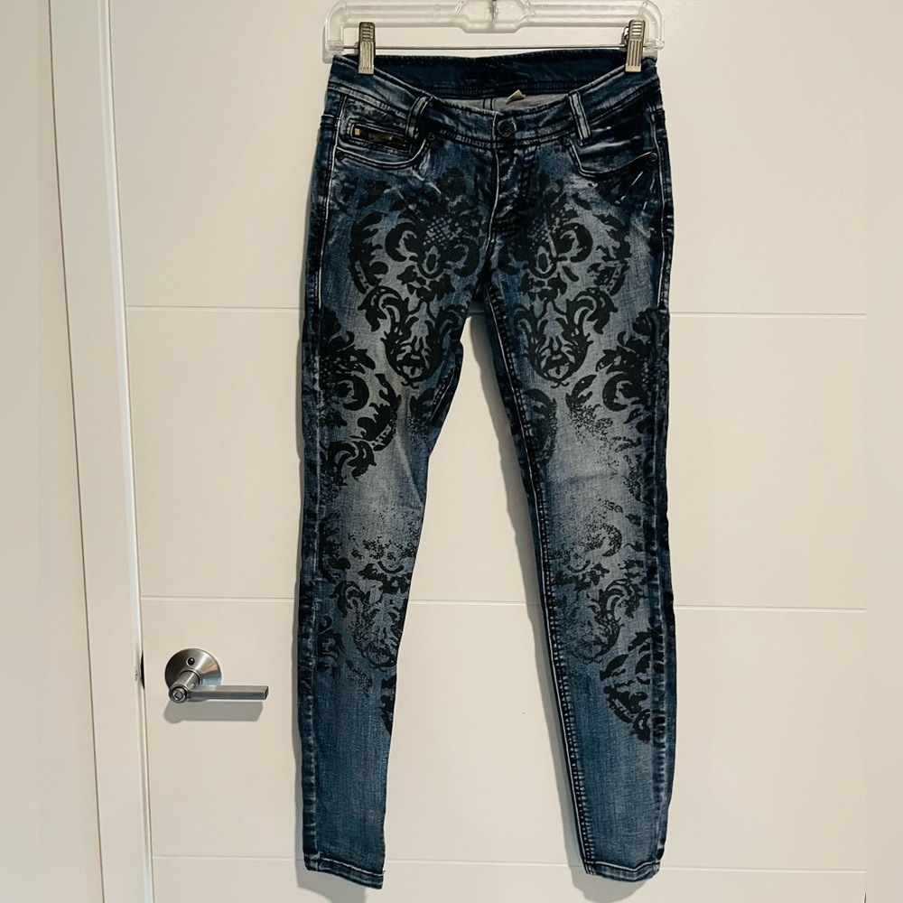 Jeans - Picture 2 of 2